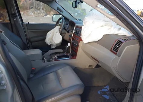 2008 Jeep Grand Cherokee Laredo z USA, uszkodzony, nr VIN 1J8GR48K08C193030